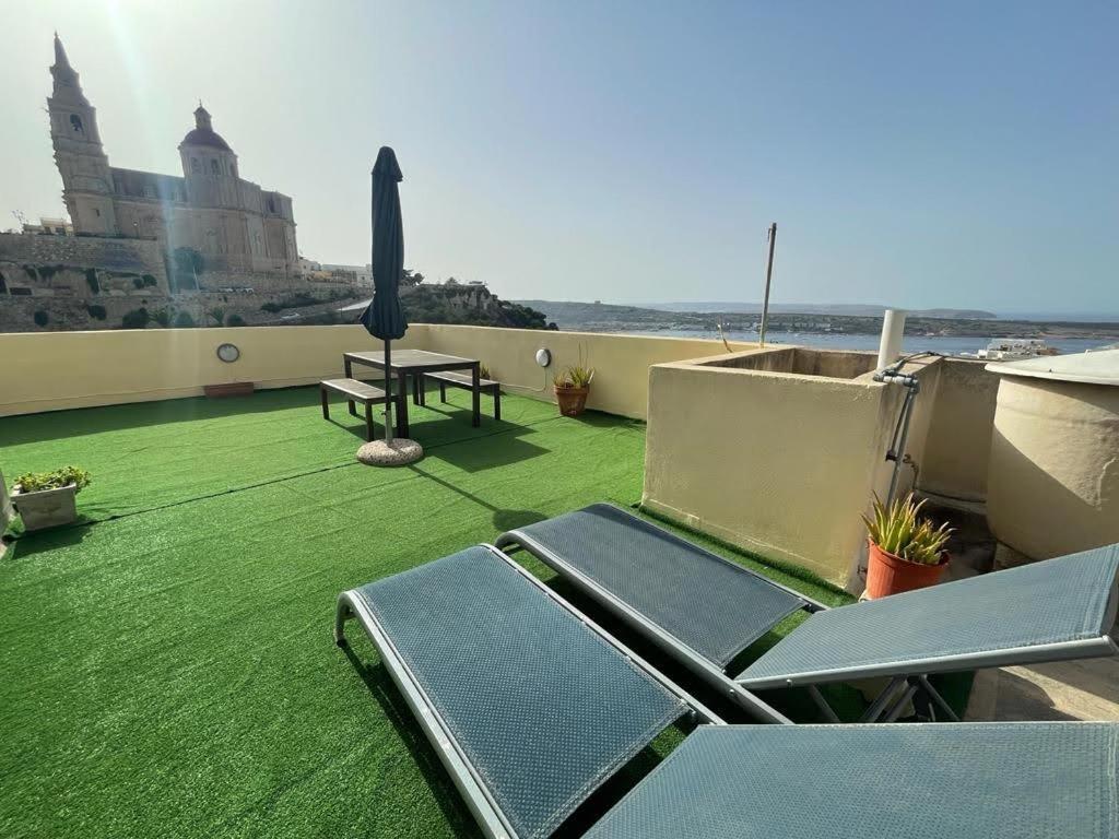 Apartment Unique Views, Sea Breeze *